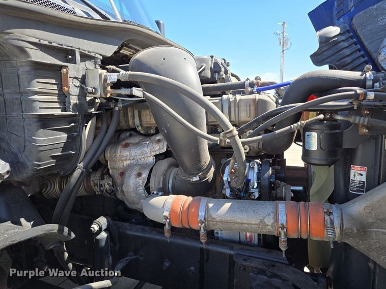 image for item DP6325 2018 Freightliner Cascadia Evolution semi truck