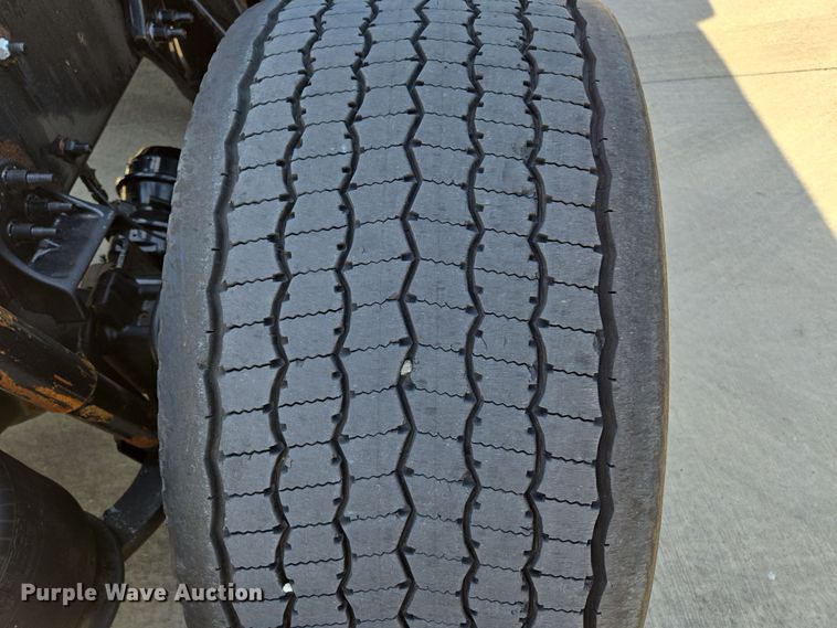 image for item DP6325 2018 Freightliner Cascadia Evolution semi truck