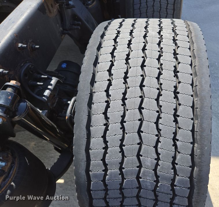 image for item DP6325 2018 Freightliner Cascadia Evolution semi truck