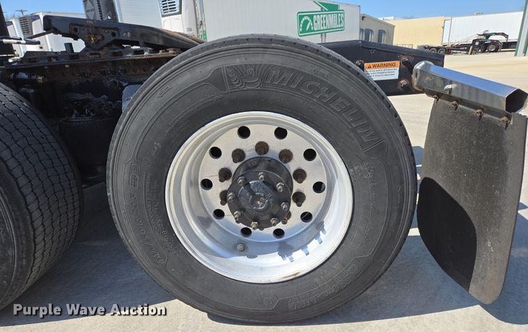 image for item DP6325 2018 Freightliner Cascadia Evolution semi truck