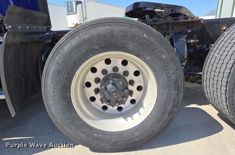 image for item DP6325 2018 Freightliner Cascadia Evolution semi truck