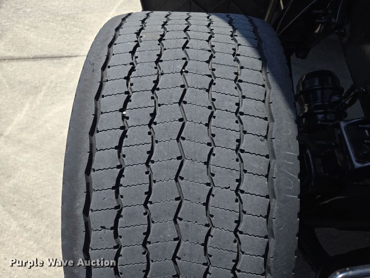 image for item DP6325 2018 Freightliner Cascadia Evolution semi truck