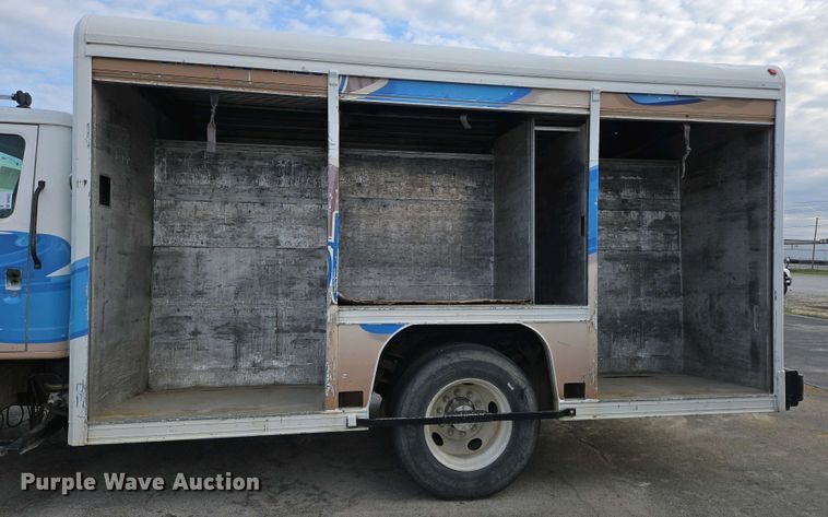 image for item DP6327 1999 International 4700 delivery truck