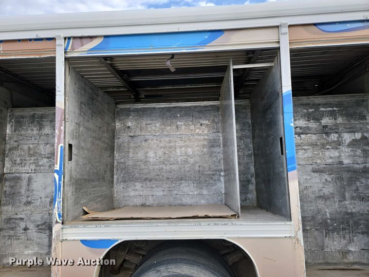 image for item DP6327 1999 International 4700 delivery truck