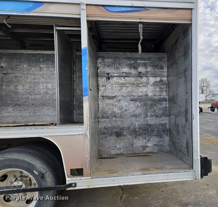 image for item DP6327 1999 International 4700 delivery truck