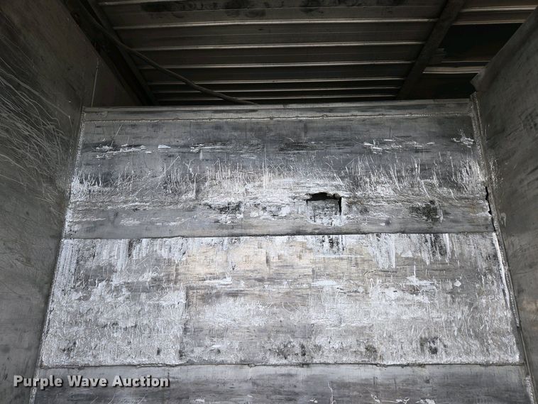 image for item DP6327 1999 International 4700 delivery truck