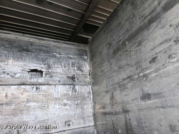 image for item DP6327 1999 International 4700 delivery truck