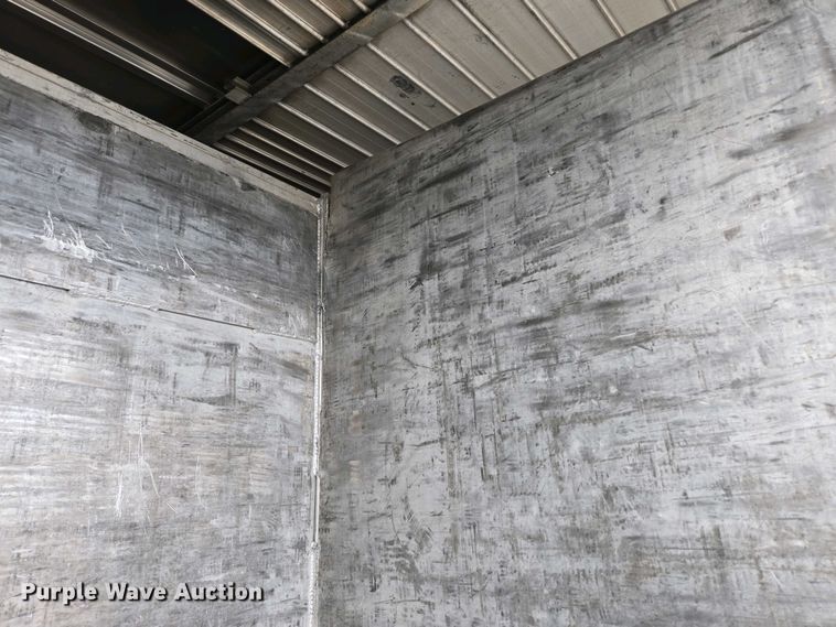 image for item DP6327 1999 International 4700 delivery truck