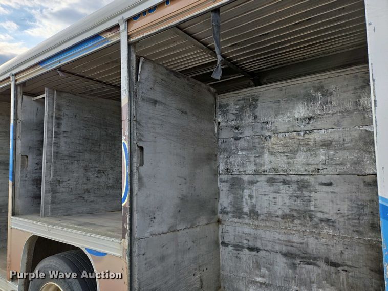 image for item DP6327 1999 International 4700 delivery truck