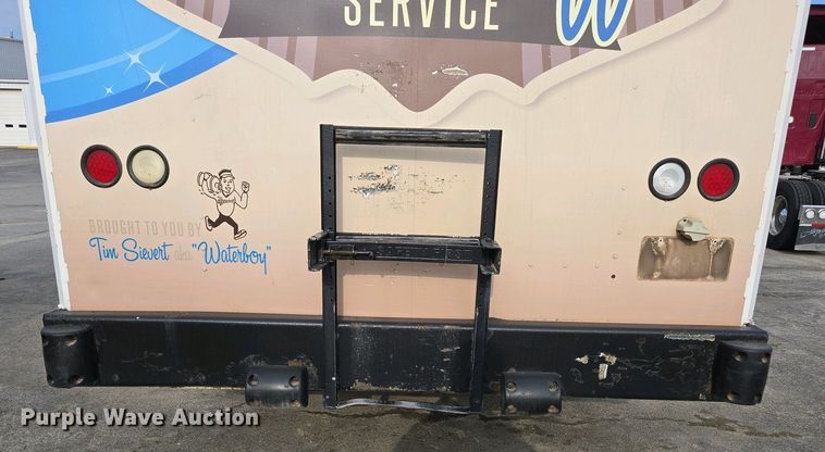 image for item DP6327 1999 International 4700 delivery truck