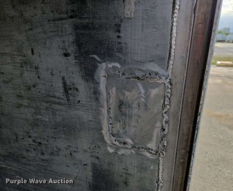 image for item DP6327 1999 International 4700 delivery truck