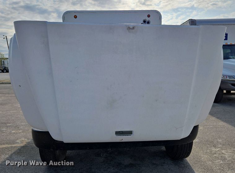 image for item DP6327 1999 International 4700 delivery truck