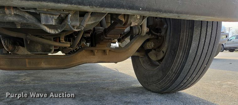 image for item DP6327 1999 International 4700 delivery truck