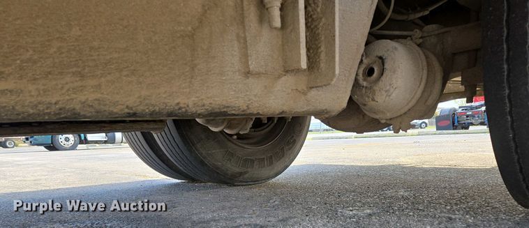 image for item DP6327 1999 International 4700 delivery truck