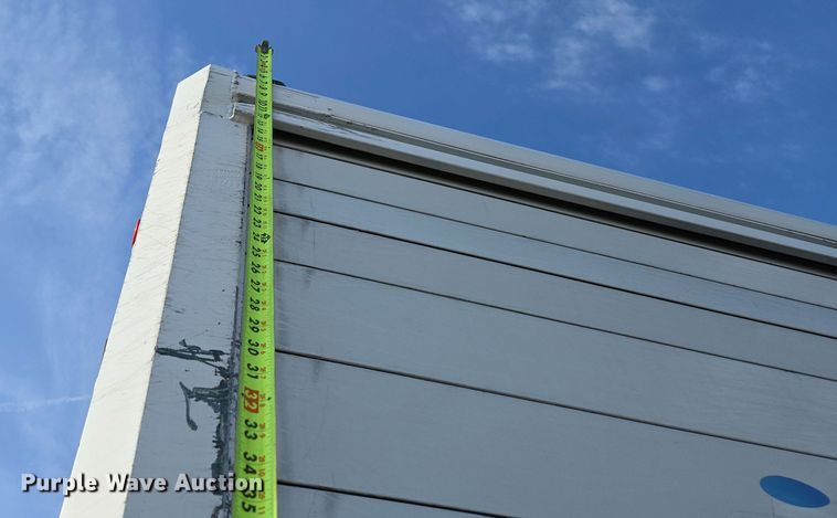 image for item DP6327 1999 International 4700 delivery truck