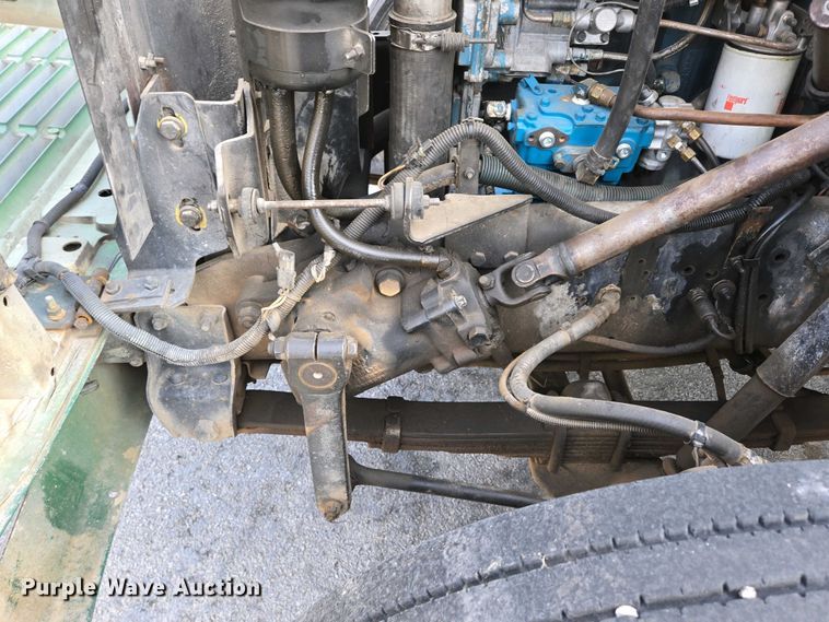 image for item DP6327 1999 International 4700 delivery truck