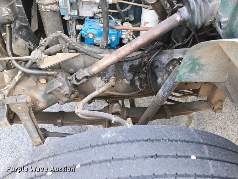 image for item DP6327 1999 International 4700 delivery truck