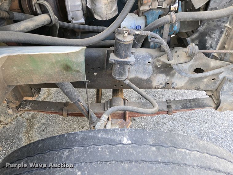 image for item DP6327 1999 International 4700 delivery truck