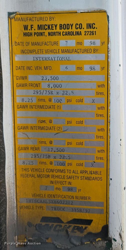 image for item DP6327 1999 International 4700 delivery truck