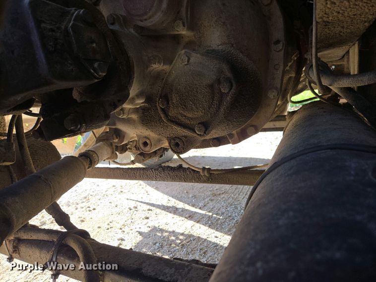 image for item DP6330 1994 International 8200 semi truck