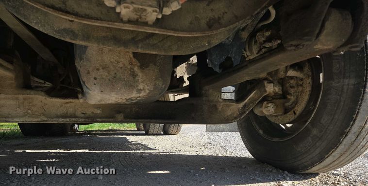 image for item DP6330 1994 International 8200 semi truck