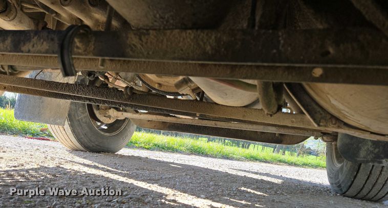 image for item DP6330 1994 International 8200 semi truck