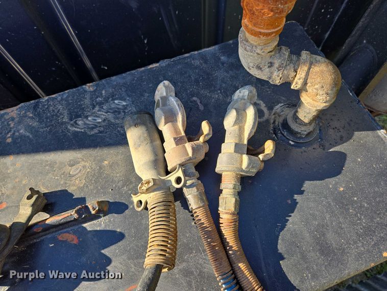 image for item DP6330 1994 International 8200 semi truck