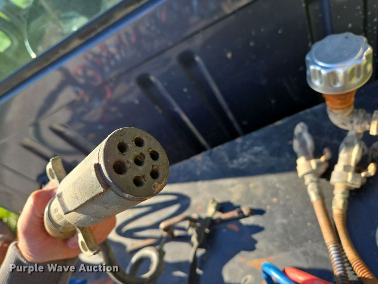 image for item DP6330 1994 International 8200 semi truck