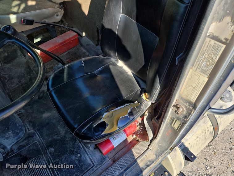 image for item DP6330 1994 International 8200 semi truck