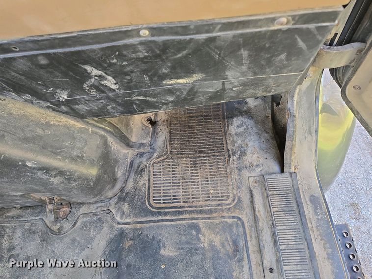 image for item DP6330 1994 International 8200 semi truck