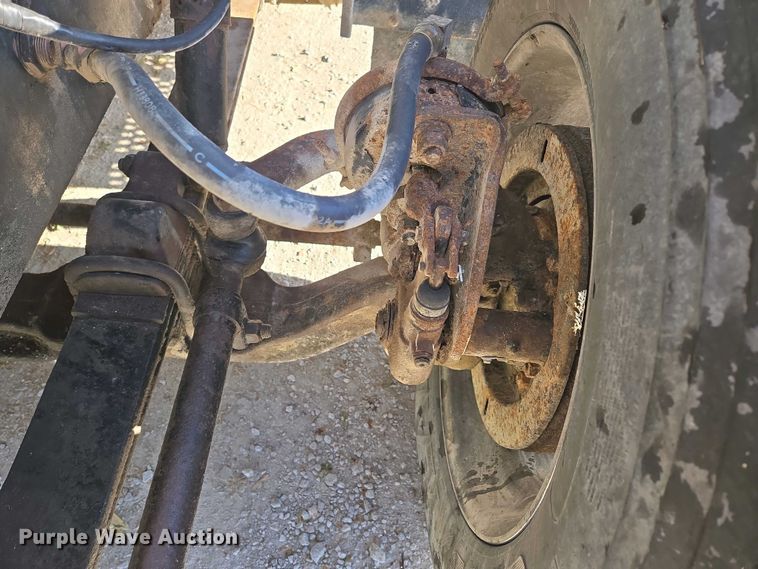 image for item DP6330 1994 International 8200 semi truck