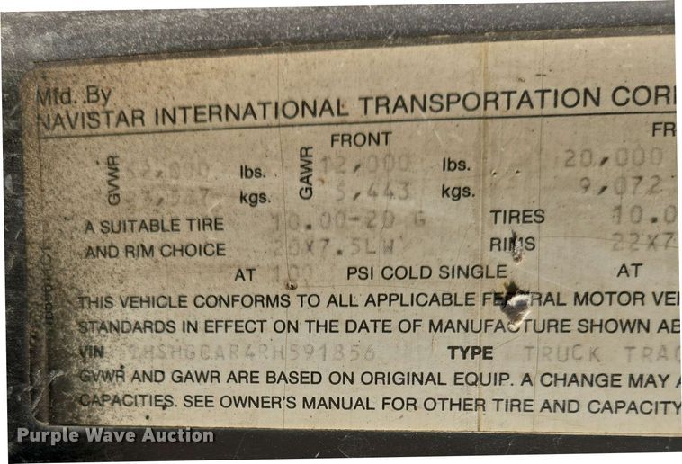 image for item DP6330 1994 International 8200 semi truck