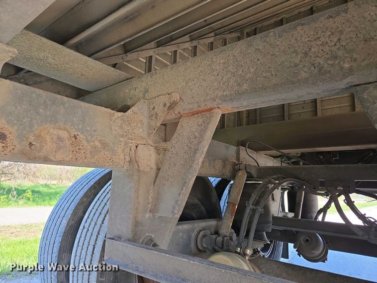 image for item DP6339 2004 Timpte Super Hopper grain trailer