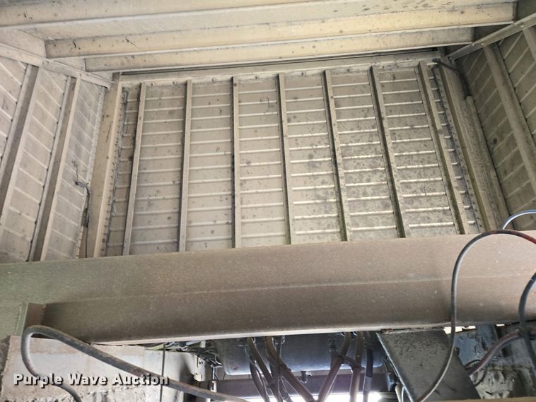 image for item DP6339 2004 Timpte Super Hopper grain trailer