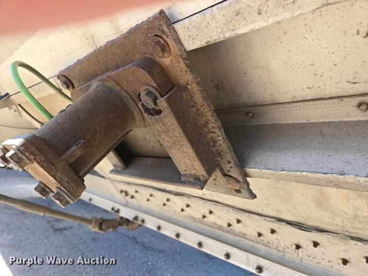 image for item DP6339 2004 Timpte Super Hopper grain trailer