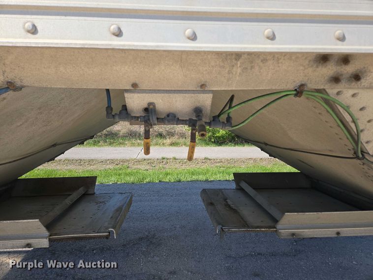 image for item DP6339 2004 Timpte Super Hopper grain trailer