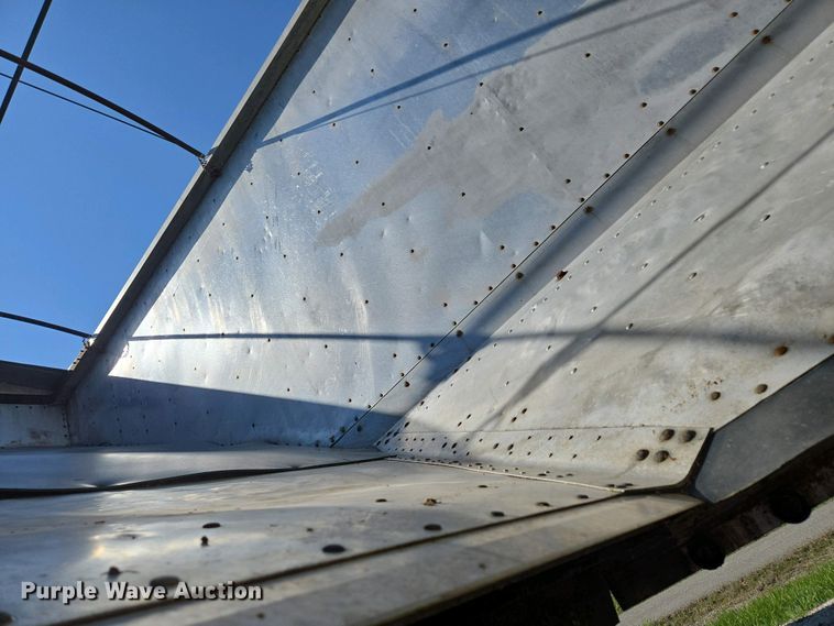 image for item DP6339 2004 Timpte Super Hopper grain trailer