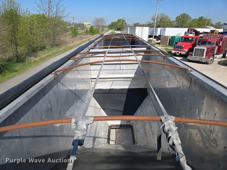 image for item DP6339 2004 Timpte Super Hopper grain trailer