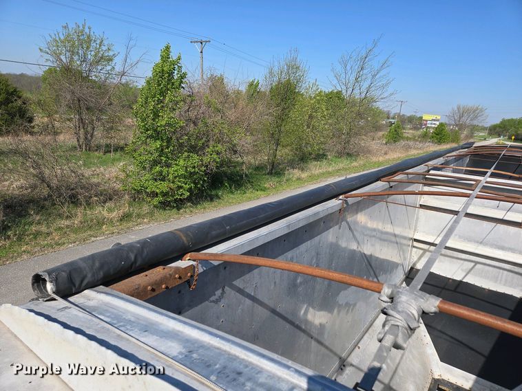 image for item DP6339 2004 Timpte Super Hopper grain trailer