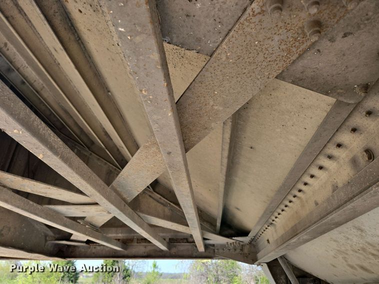 image for item DP6339 2004 Timpte Super Hopper grain trailer