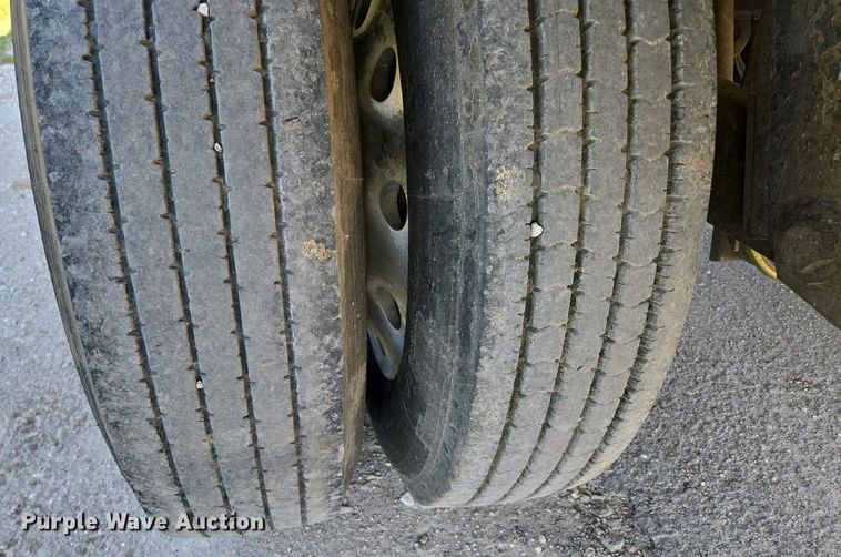 image for item DP6339 2004 Timpte Super Hopper grain trailer