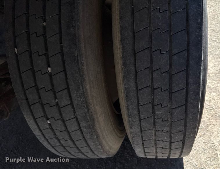 image for item DS3724 1992 Monon MA3-00-ST-48W dry van trailer