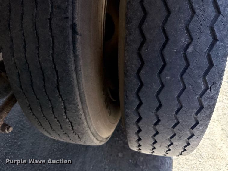 image for item DS3724 1992 Monon MA3-00-ST-48W dry van trailer