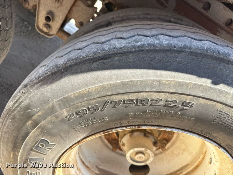 image for item DS3724 1992 Monon MA3-00-ST-48W dry van trailer