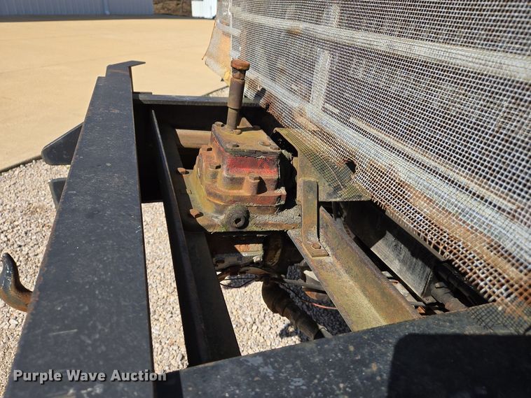 image for item DS5377 1991 Ford L9000 flatbed truck