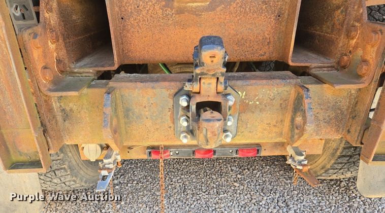 image for item DS5377 1991 Ford L9000 flatbed truck