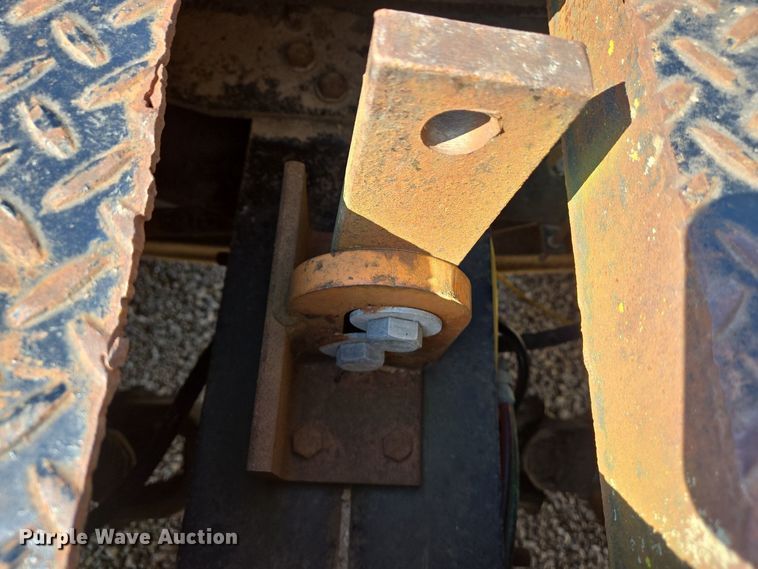 image for item DS5377 1991 Ford L9000 flatbed truck