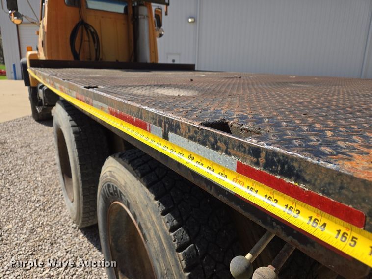 image for item DS5377 1991 Ford L9000 flatbed truck