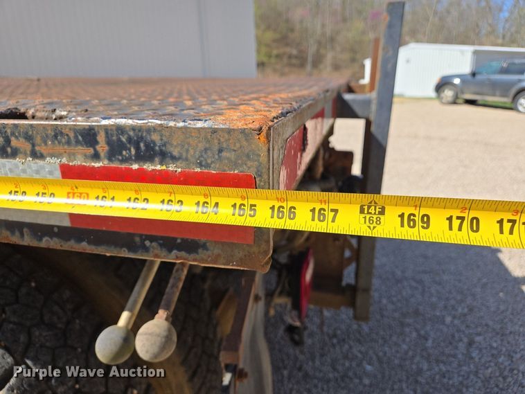 image for item DS5377 1991 Ford L9000 flatbed truck