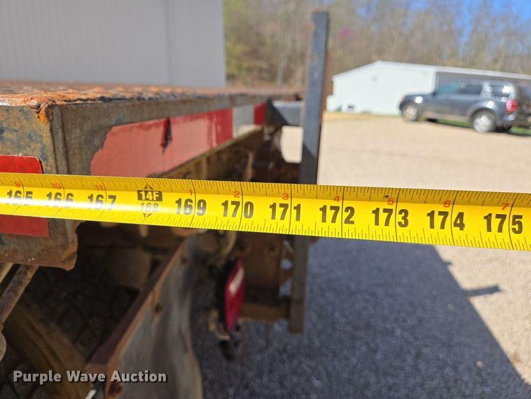 image for item DS5377 1991 Ford L9000 flatbed truck